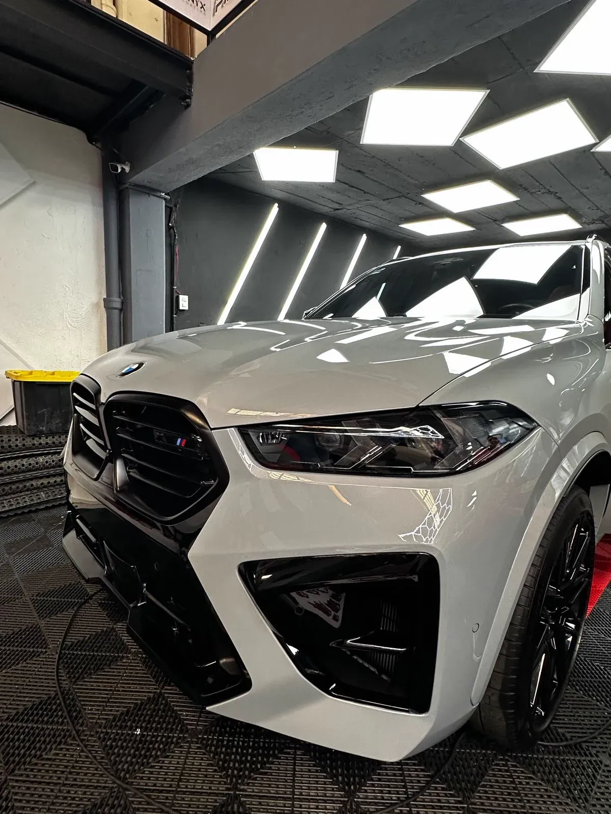 BMW X5 con acabado cerámico terminado