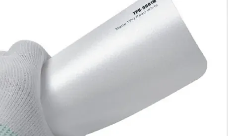 Muestra de película Matte Pearl White, código TPU-9001M
